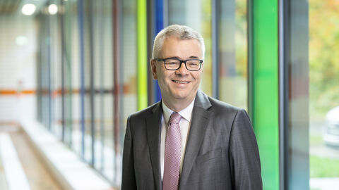 Ein Porträt von Karl Jennemann