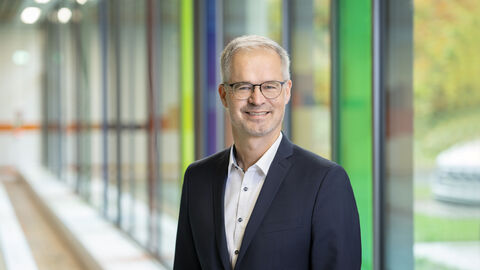 Alexander Kerst Ein Porträt von Alexander Kerst